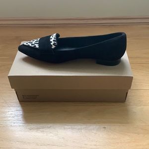 Clarks flats black with animal print